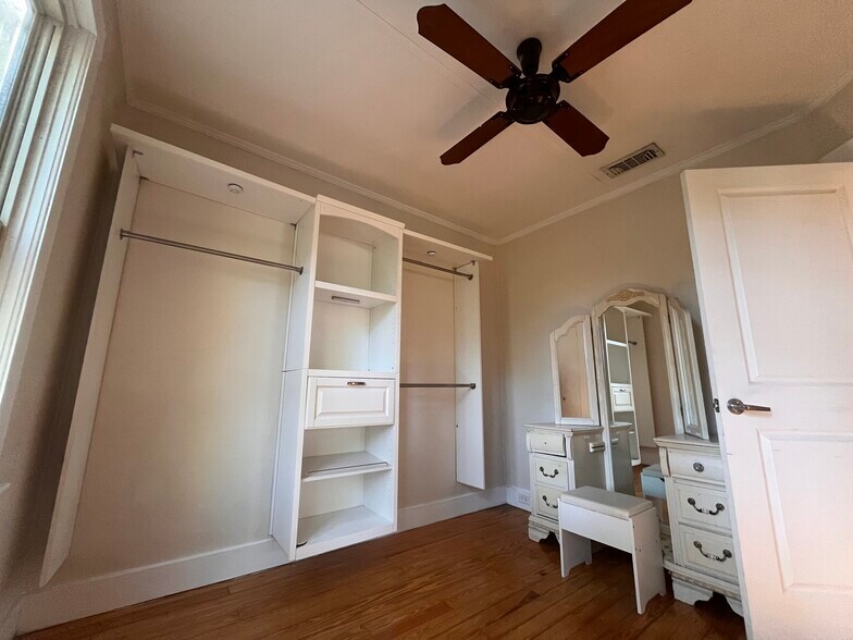 More Photos Of 230 S Center St, Pierson Apartments For Sale