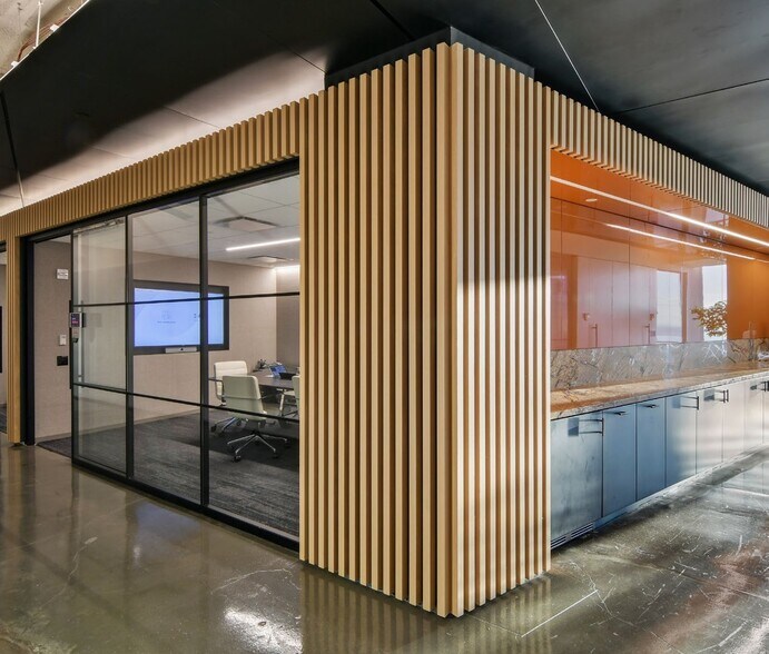 More Photos Of 4 World Trade Center, New York Office For Lease