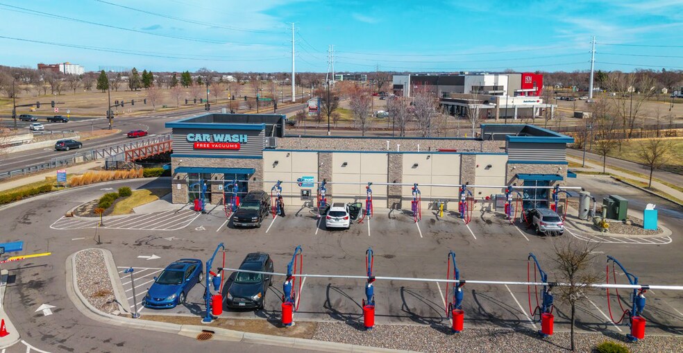 More Photos Of 1080 Shingle Creek Xing, Brooklyn Center General Retail For Sale
