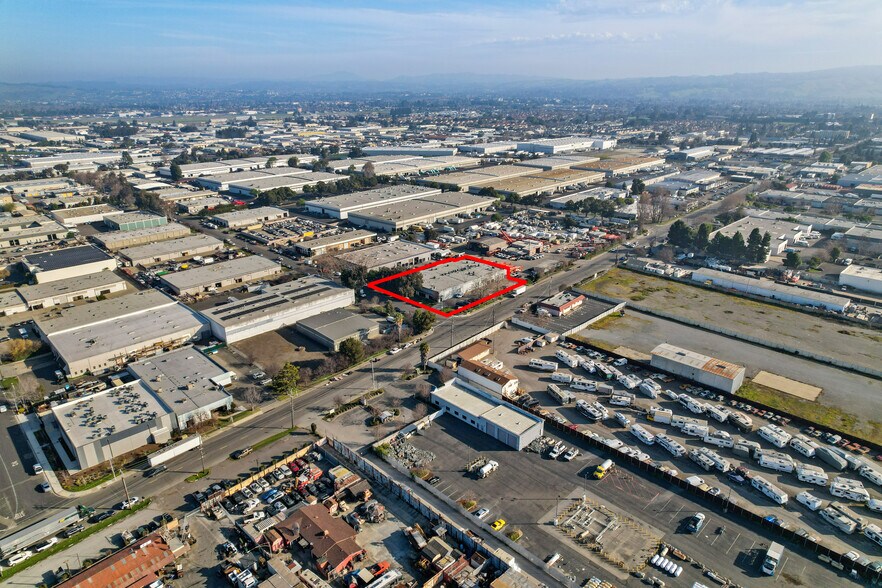 More Photos Of 23978 Connecticut St, Hayward Warehouse For Sale