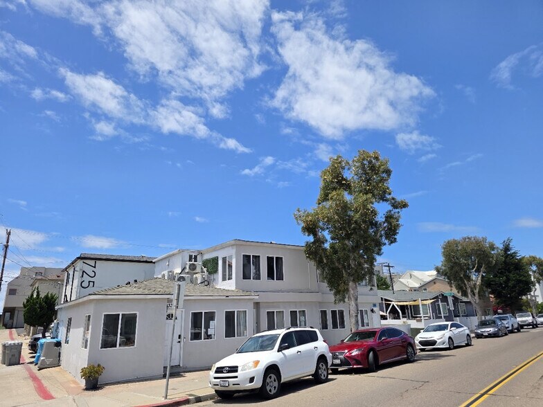 More Photos Of 3364-3370 Mission Blvd, San Diego Apartments For Sale