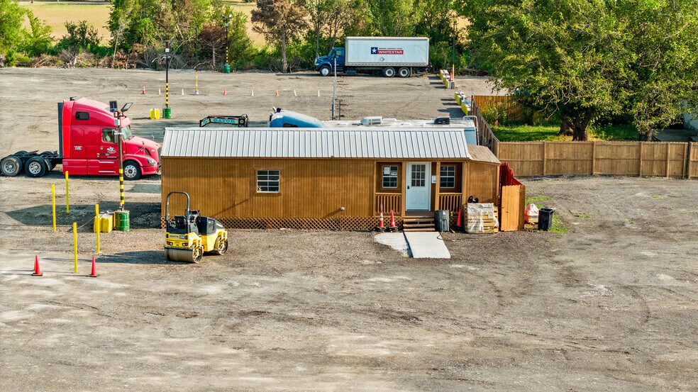 More Photos Of 1241 Narrow Ln, Red Oak Land For Sale