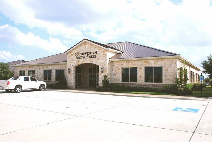 Primary Photo Of 3880 Parkwood Blvd, Frisco Medical For Lease