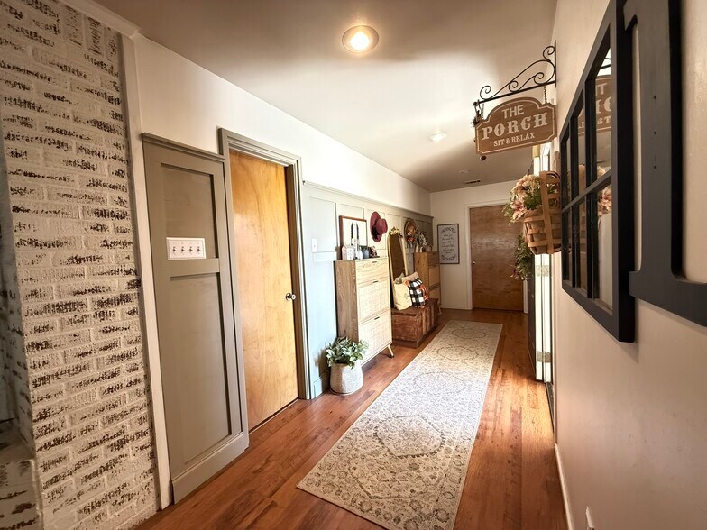 More Photos Of 9506 F M 835, Slaton Sports And Entertainment For Sale