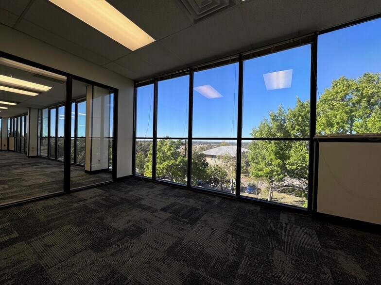 More Photos Of 4505 Spicewood Springs Rd, Austin Office For Lease