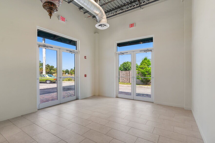 More Photos Of 3976 Destination Dr, Osprey Storefront For Sale