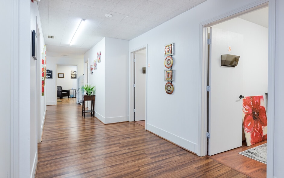 More Photos Of 12734 Kenwood Ln, Fort Myers Loft Creative Space For Lease