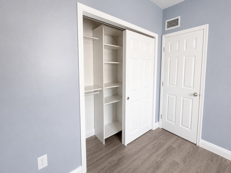 More Photos Of 2400 NW 16th Street Rd, Miami Apartments For Sale