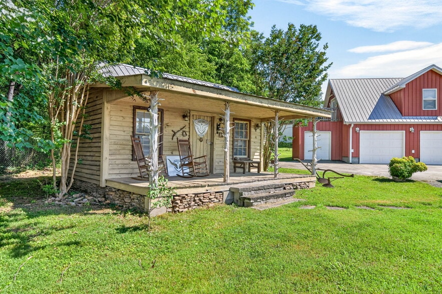 More Photos Of 105 Foothills Rd, Pikeville Multifamily For Sale