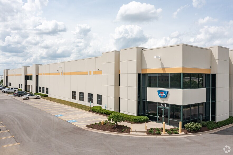 Primary Photo Of 545-565 Fullerton Ave, Carol Stream Warehouse For Lease