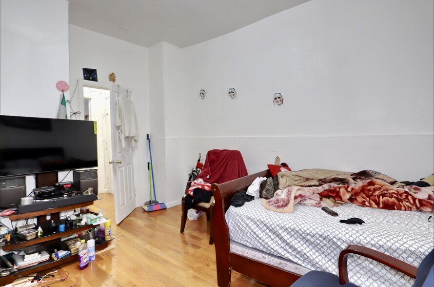 More Photos Of 2606 Central Ave, Union City Apartments For Sale