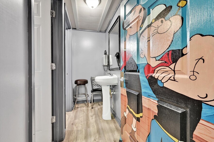 More Photos Of 10 W Oak St, Frackville Restaurant For Sale