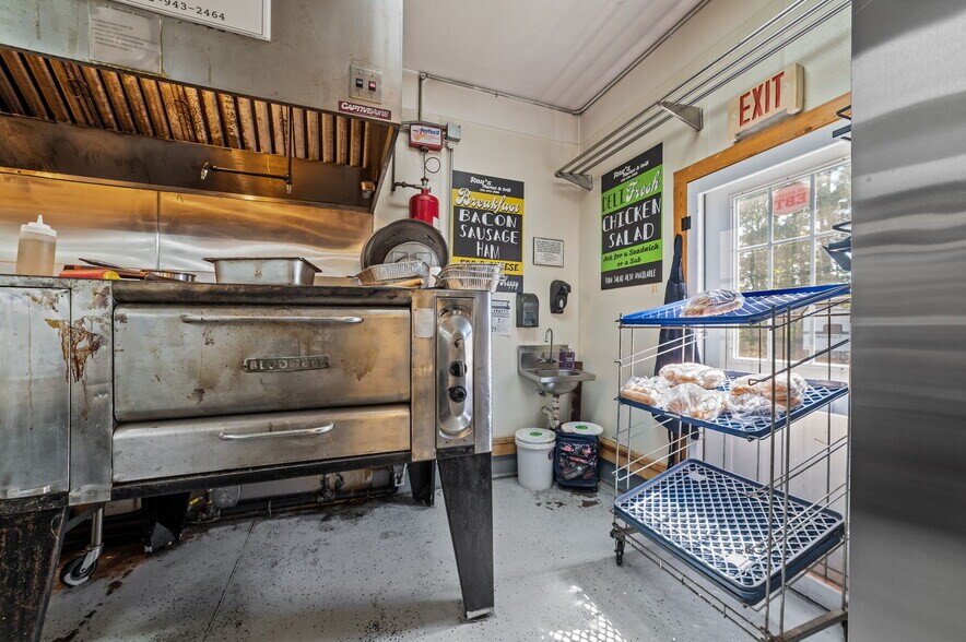 More Photos Of 39365 US Highway 264 E, Belhaven General Retail For Sale