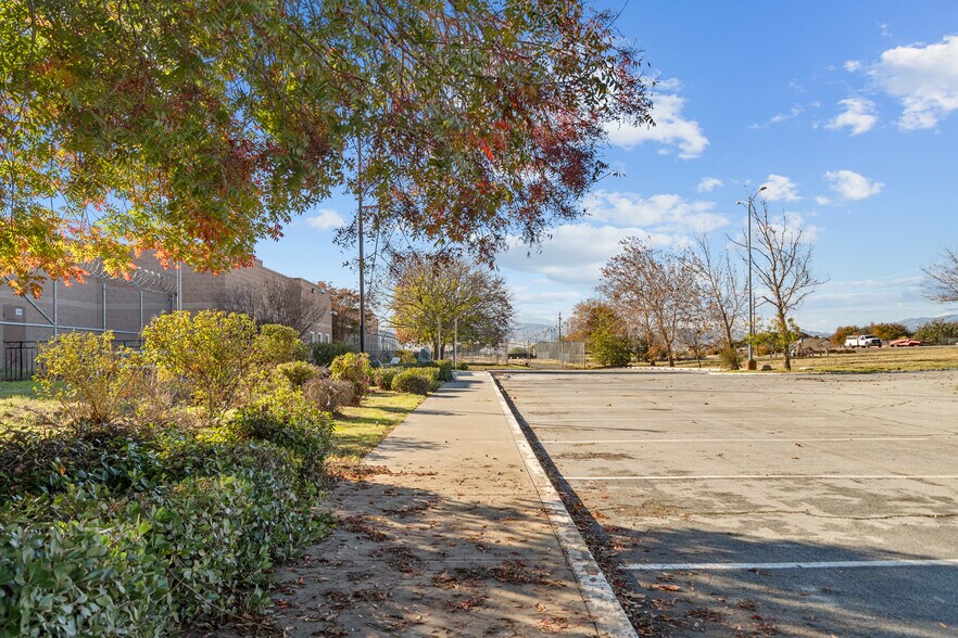 More Photos Of 185 W Gale Ave, Coalinga Correctional Facility For Sale