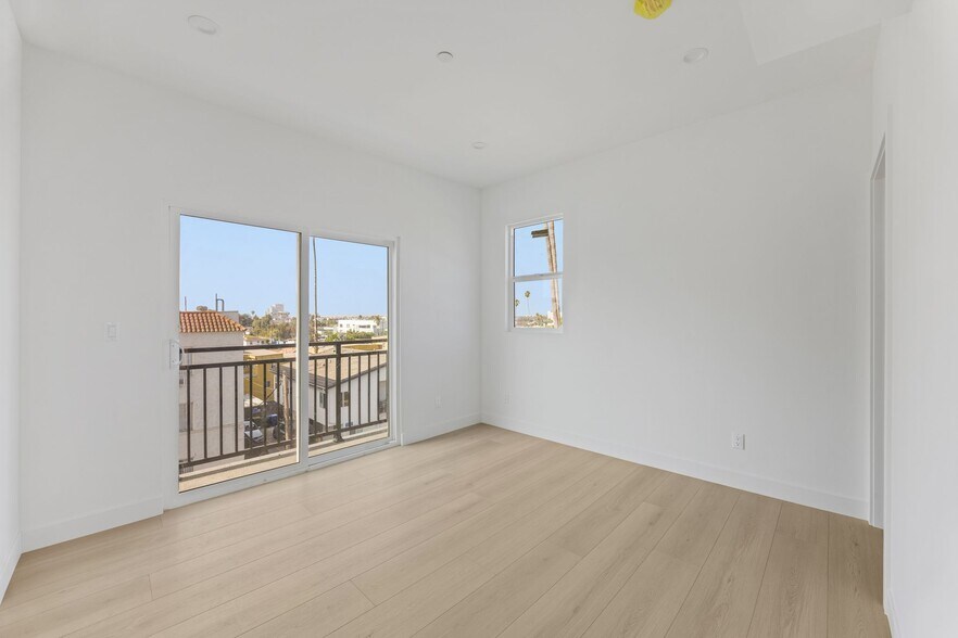More Photos Of 4511 Rosewood Ave, Los Angeles Apartments For Sale