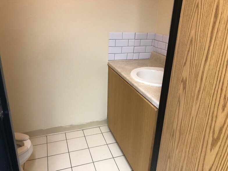 More Photos Of 271 US Highway 46, Fairfield Office For Sale