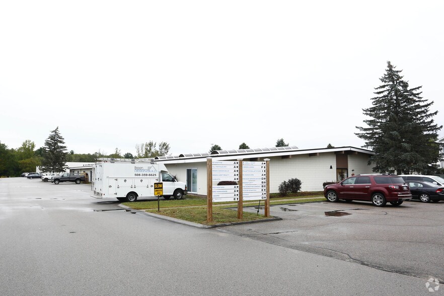More Photos Of 93 West St, Medfield Light Distribution For Lease