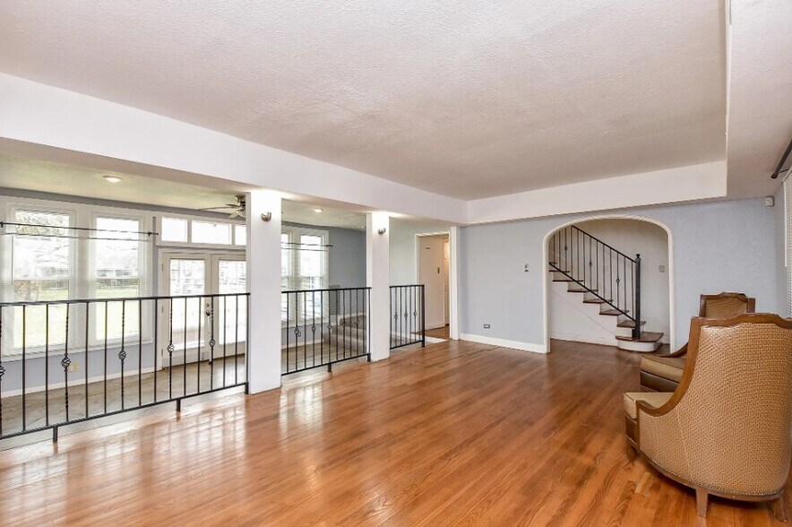 More Photos Of 4916 Old Spanish Trl, Houston Flex For Lease