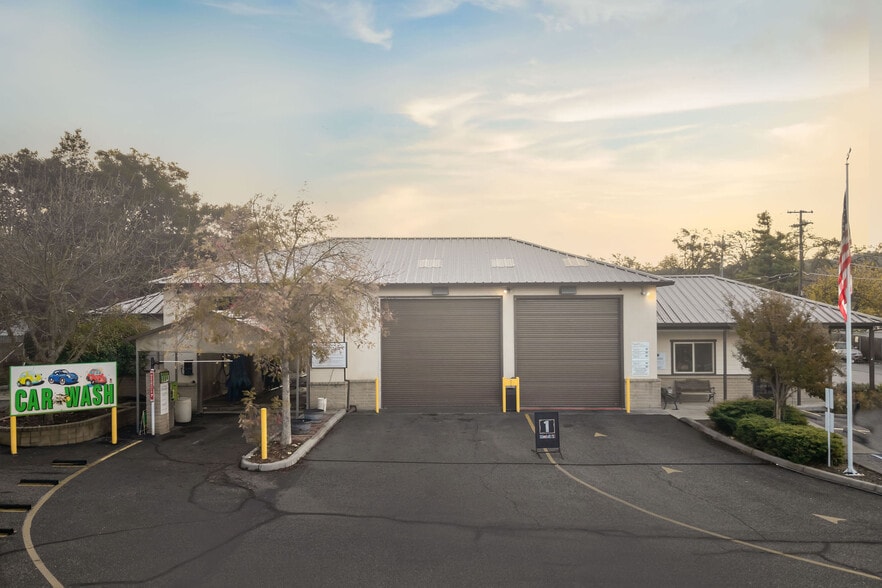 More Photos Of 17548 Penn Valley Dr, Penn Valley Auto Repair For Sale