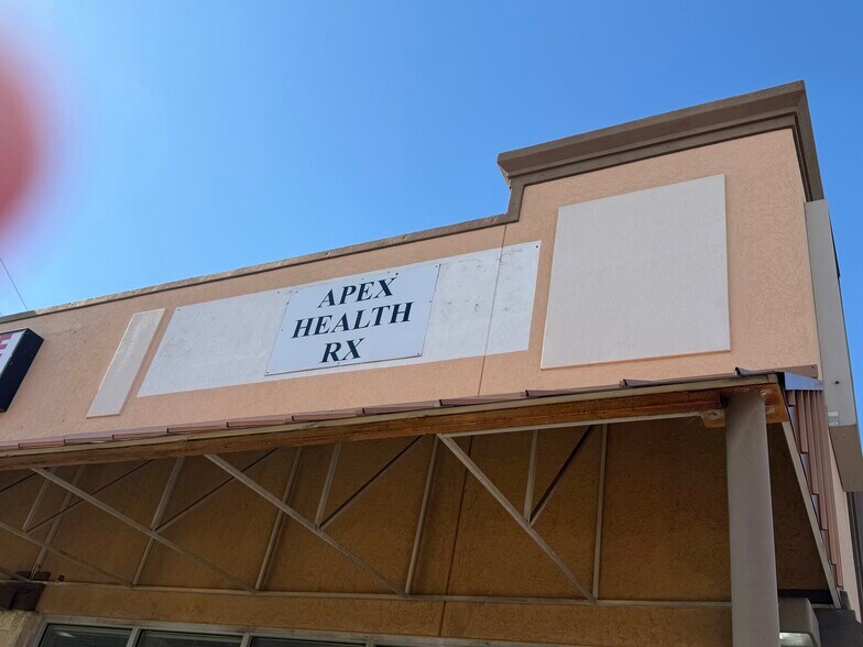 More Photos Of 505 N Interstate 35 Service Rd, Red Oak General Retail For Lease