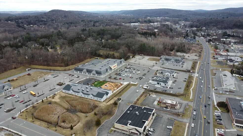 More Photos Of 169 Danbury Rd, New Milford Unknown For Lease