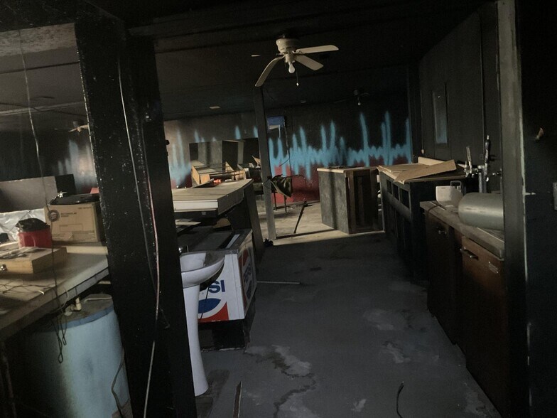 More Photos Of 449 E College St, Jackson General Retail For Sale