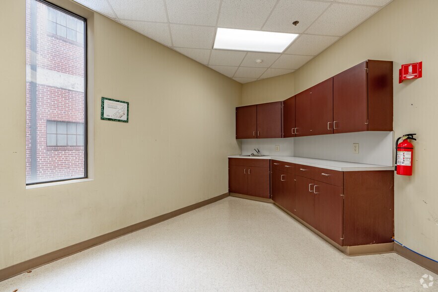 More Photos Of 105 W Capitol Ave, Little Rock Office For Sale