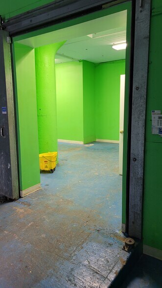 More Photos Of 35 High St, Poughkeepsie Warehouse For Lease