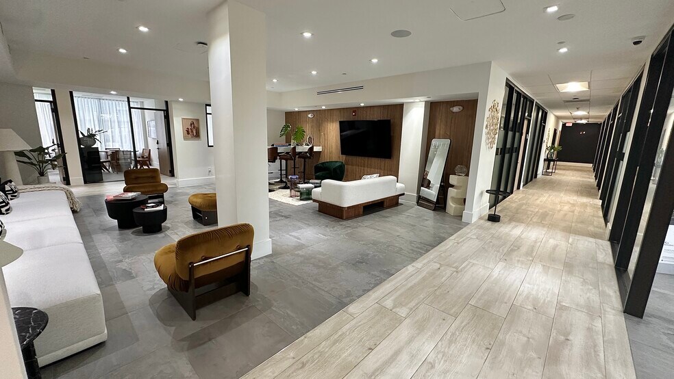 More Photos Of 600 NE 36th St, Miami Apartments For Lease