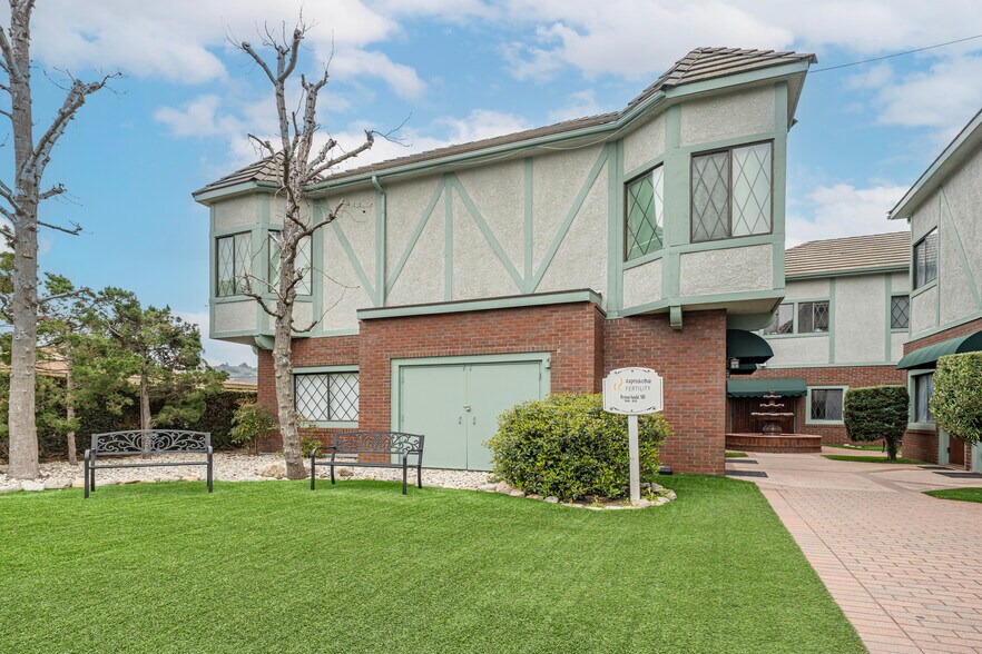 More Photos Of 315 E Route 66, Glendora Healthcare For Lease