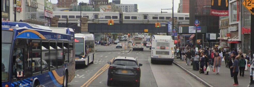 More Photos Of 141-25 Northern Blvd, Flushing Apartments For Lease