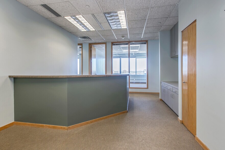 More Photos Of 431 S 7th St, Minneapolis Office Residential For Lease