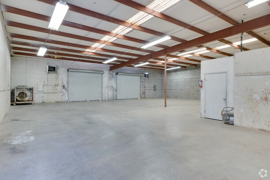 More Photos Of 529 E Juanita Ave, Mesa Warehouse For Sale