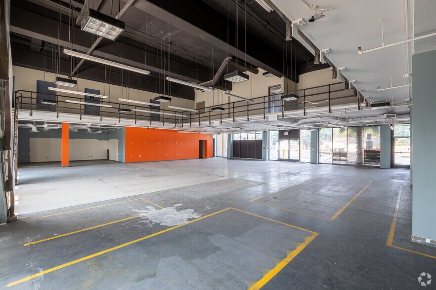 More Photos Of 2211 N Bellflower Blvd, Long Beach Freestanding For Lease