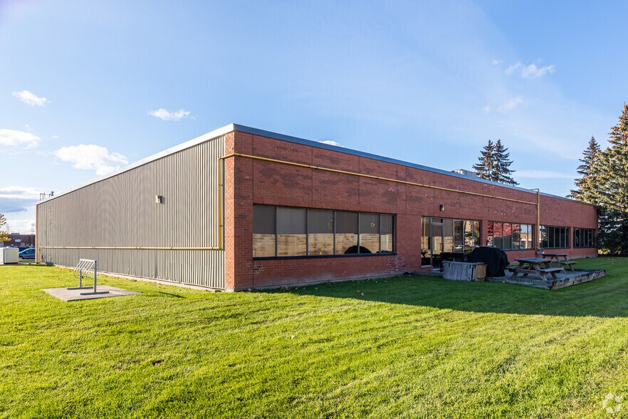 More Photos Of 169 Colonnade Rd, Ottawa Office For Lease