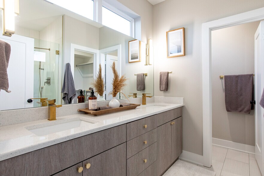 More Photos Of 4514 Cabell Dr, Dallas Apartments For Sale