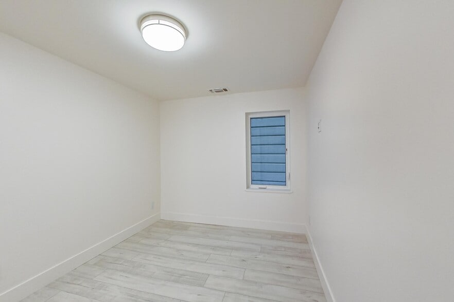 More Photos Of 751 Capp st, San Francisco Apartments For Sale