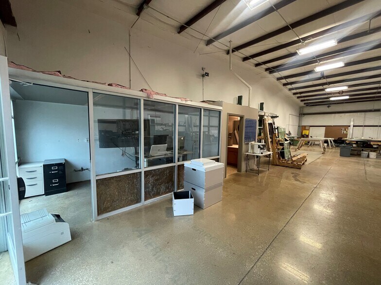 More Photos Of 208 Commercial Ave, Lowell Warehouse For Lease
