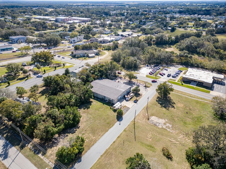 More Photos Of 220 Davenport Blvd, Davenport General Retail For Sale