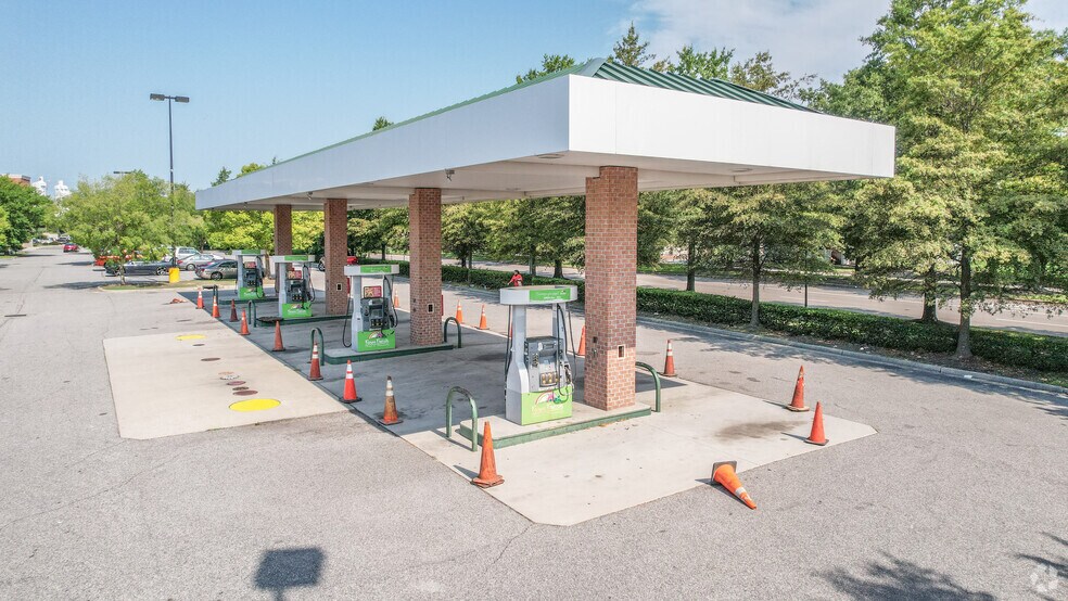 More Photos Of 201 E Berkley Ave, Norfolk General Retail For Lease