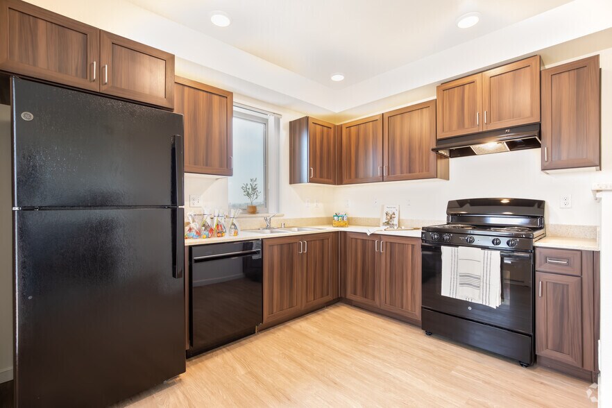 More Photos Of 2100-2200 Nevin Ave, Richmond Apartments For Lease