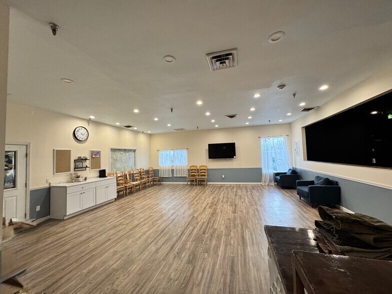 More Photos Of 424 Highway A 12, Grenada Truck Stop For Sale