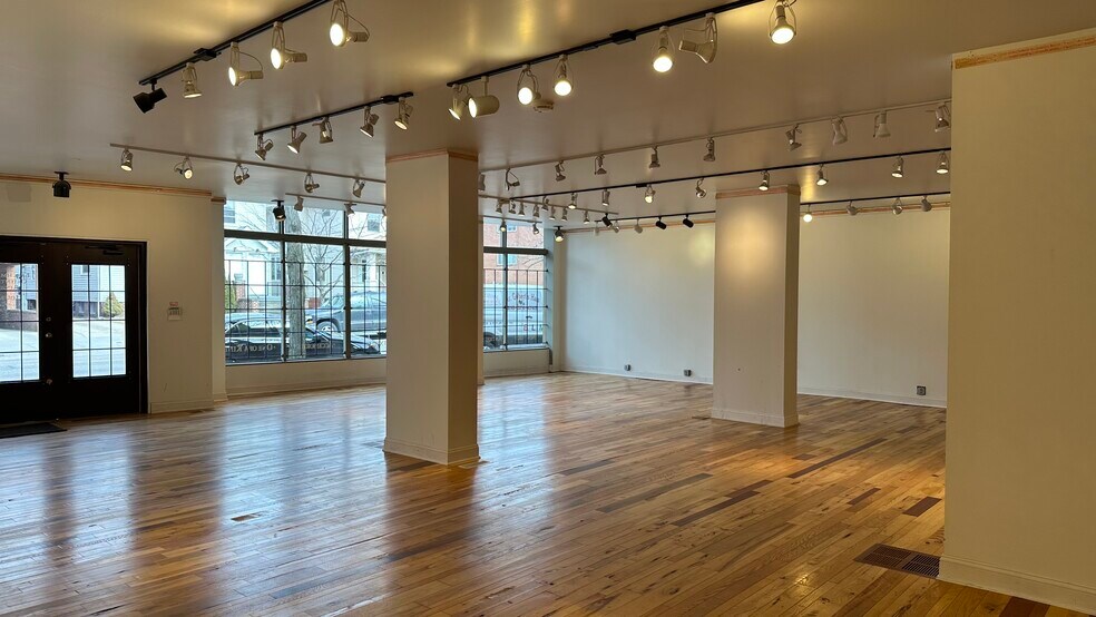 More Photos Of 12812 Larchmere Blvd, Cleveland Freestanding For Sale