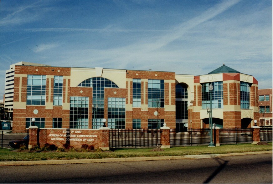 More Photos Of 400 3rd St SE, Canton Office For Lease