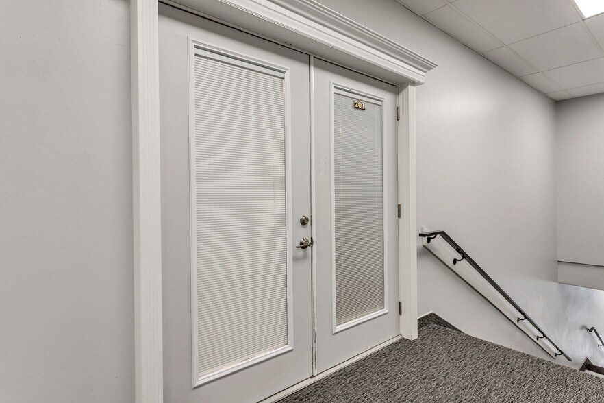 More Photos Of 2550 Washington Blvd, Ogden Office For Lease