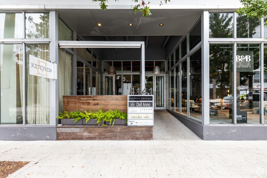 More Photos Of 4141 NE 2nd Ave, Miami Storefront For Lease
