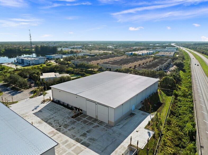 More Photos Of 1330 SW Commerce Way, Stuart Warehouse For Lease