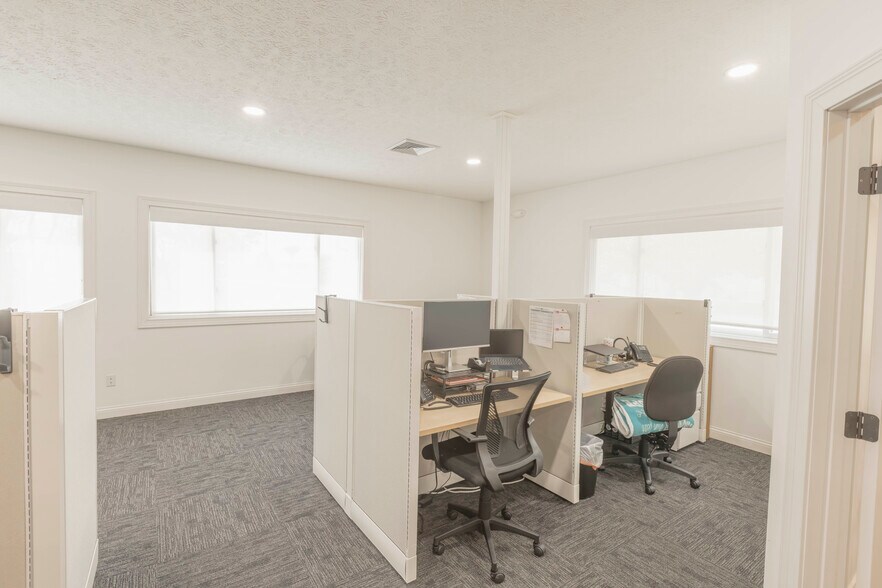 More Photos Of 350 Huls Dr, Englewood Office For Sale