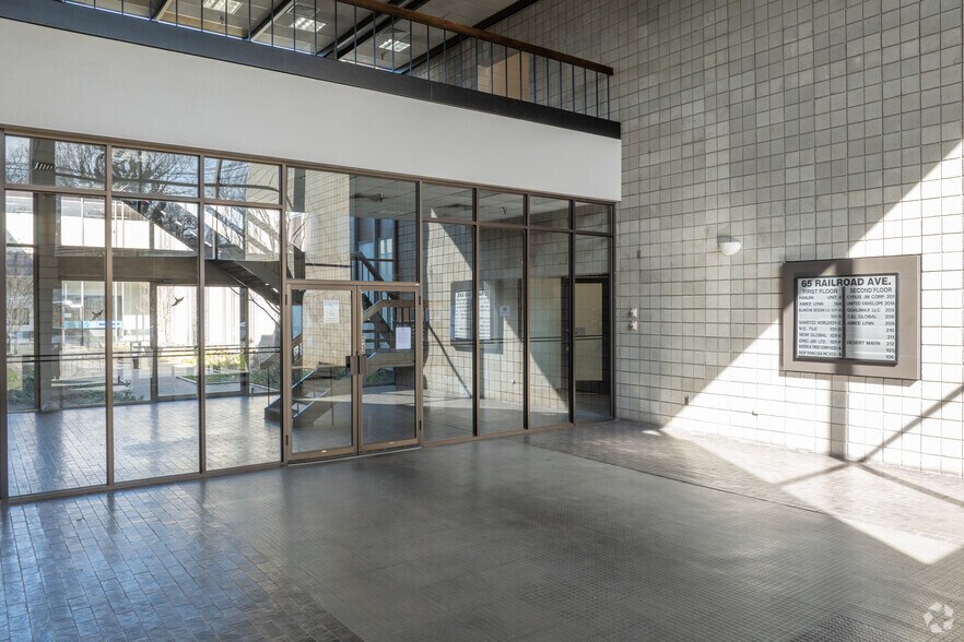 More Photos Of 65 Railroad Ave, Ridgefield Warehouse For Lease
