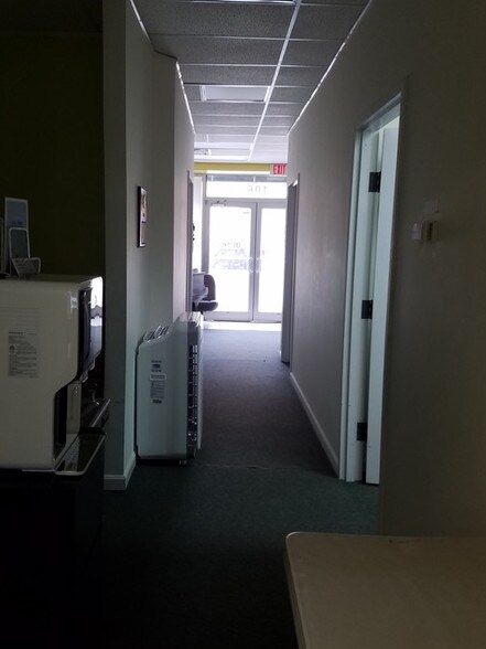 More Photos Of 14641 Lee Hwy, Centreville Office For Sale